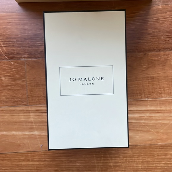 Jo Malone Empty box and gift bag with black paper - Picture 3 of 3
